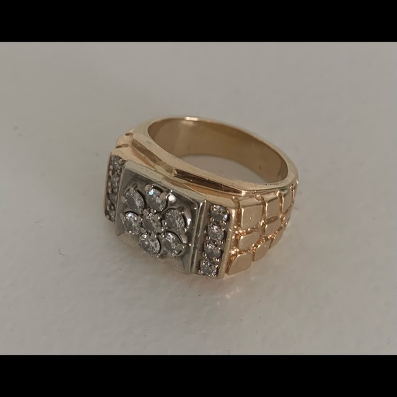 10k Gold Diamond Ring - Picture 2 of 3